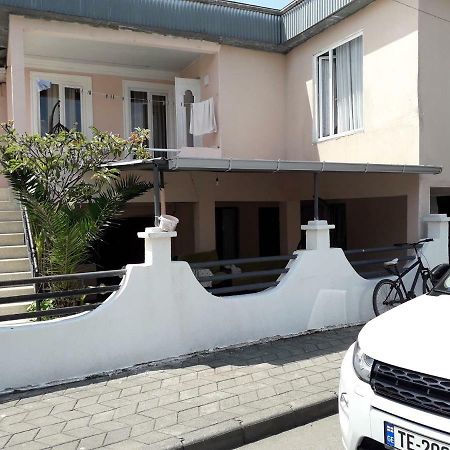 Zaza Guest House Kobuleti Exterior photo